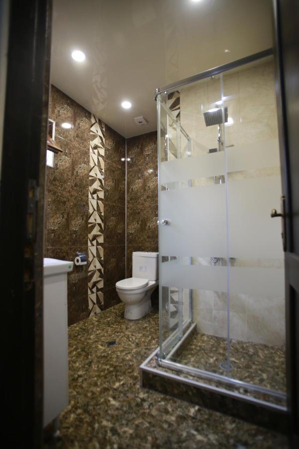 Guest House Nikola Zugdidi Exterior photo
