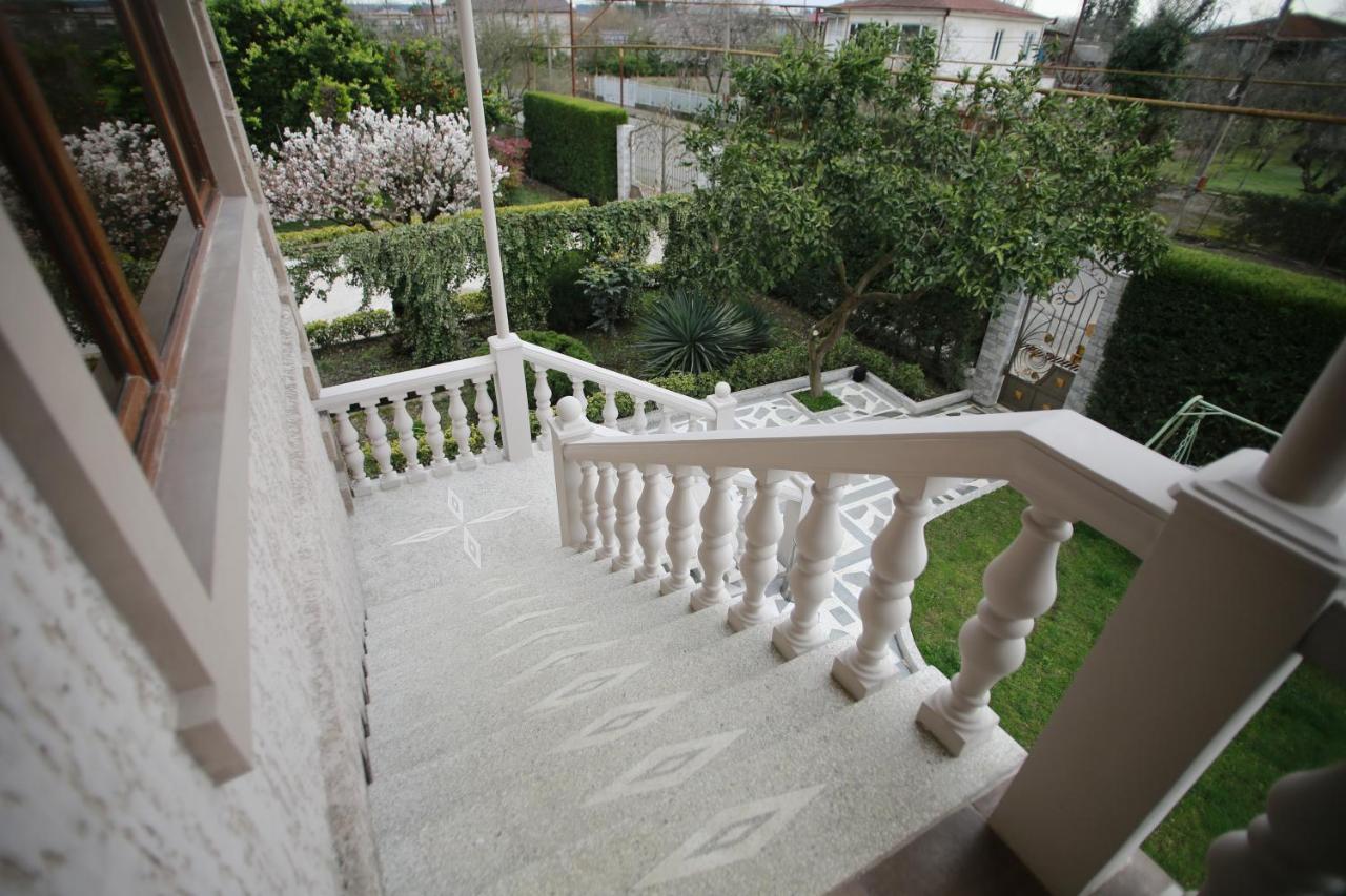 Guest House Nikola Zugdidi Exterior photo