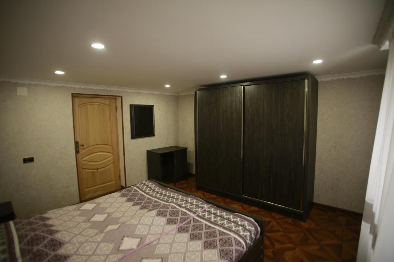 Guest House Nikola Zugdidi Exterior photo